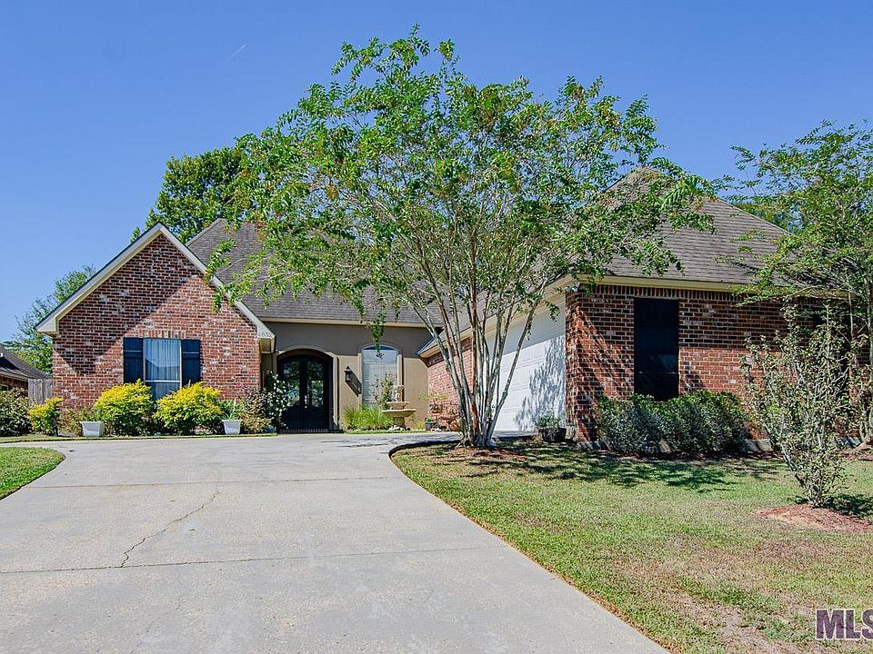 1st image of 4832 Woodstock Way Dr