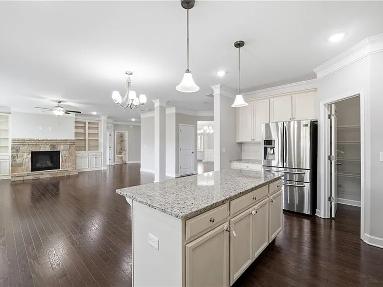 304 Cochin Dr — Photo 19