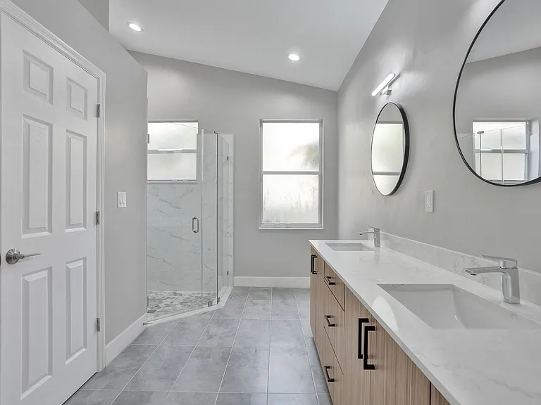 5885 NW 121st Ter — Photo 18