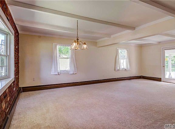 5th image of 44 Parkside Dr N