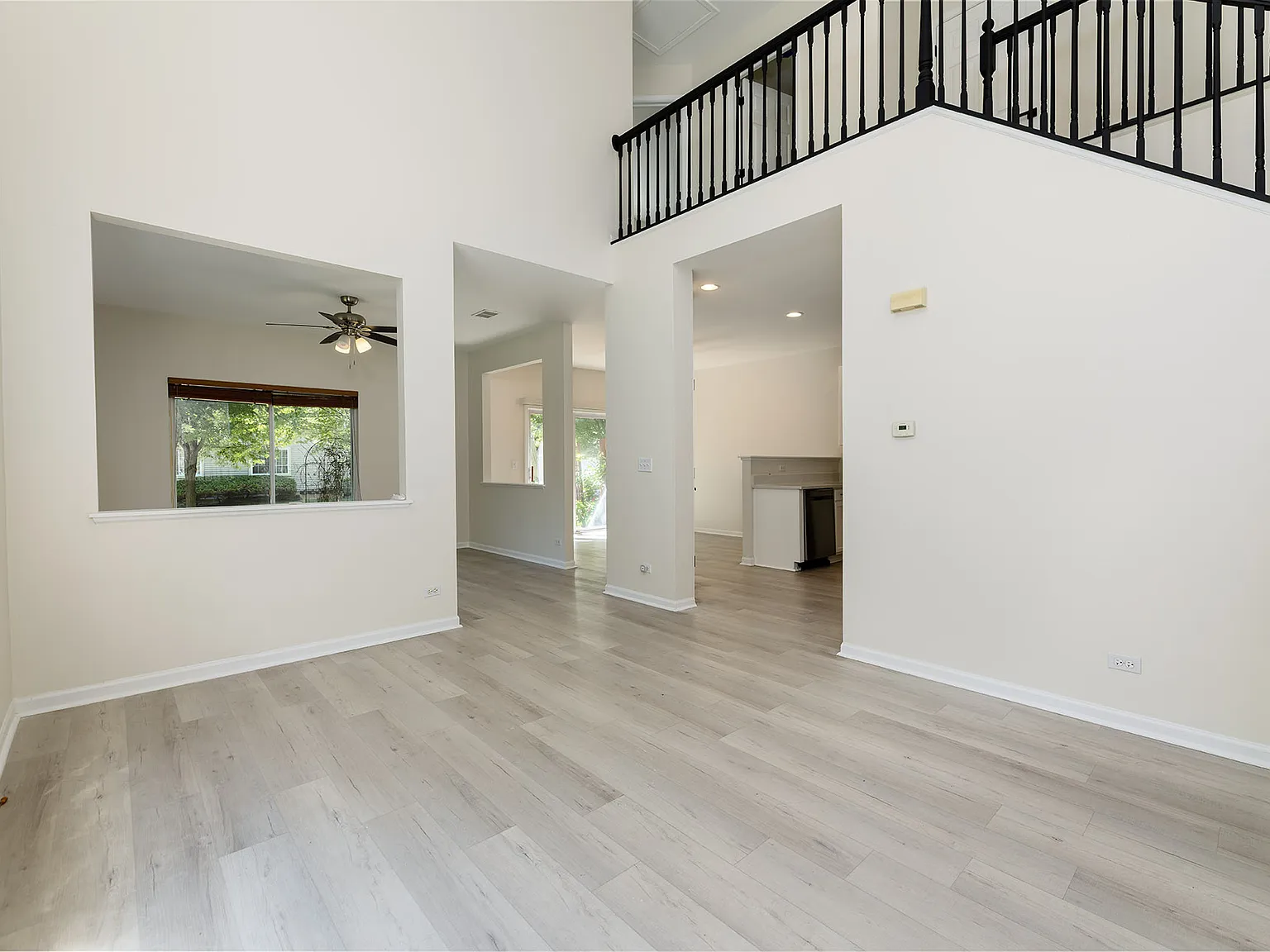 3 bed, 2.5 bath, 1698 sqft, $2,700 — Photo 3
