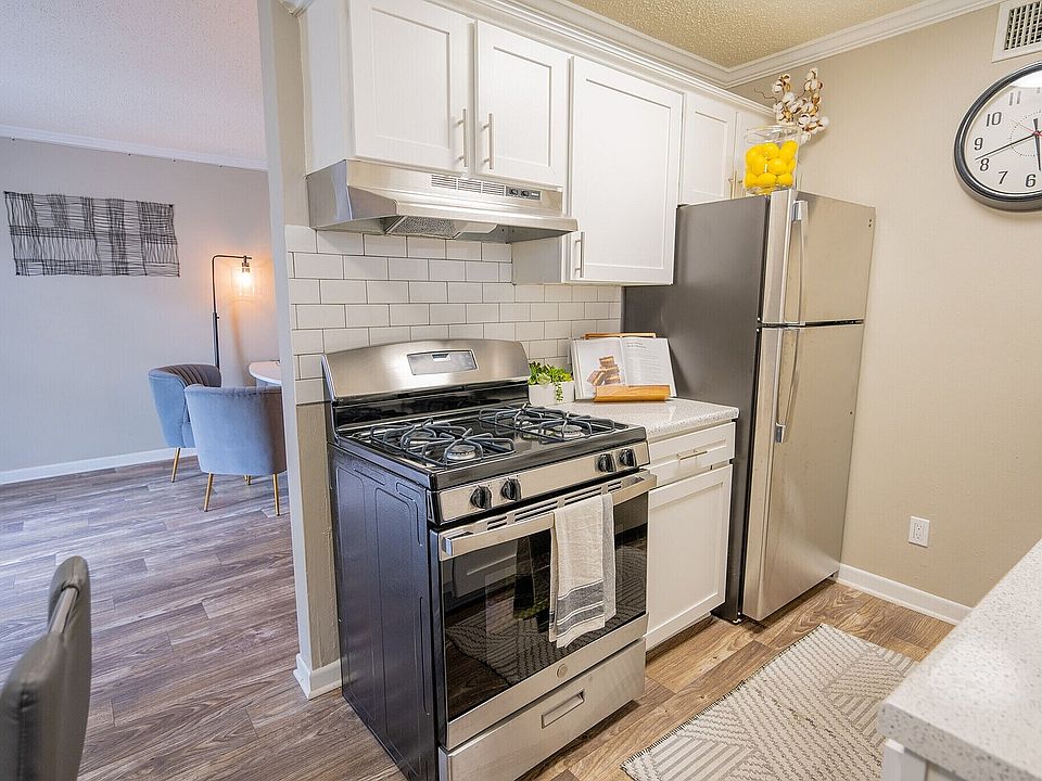 Sunrise Pointe - Kitchen 5