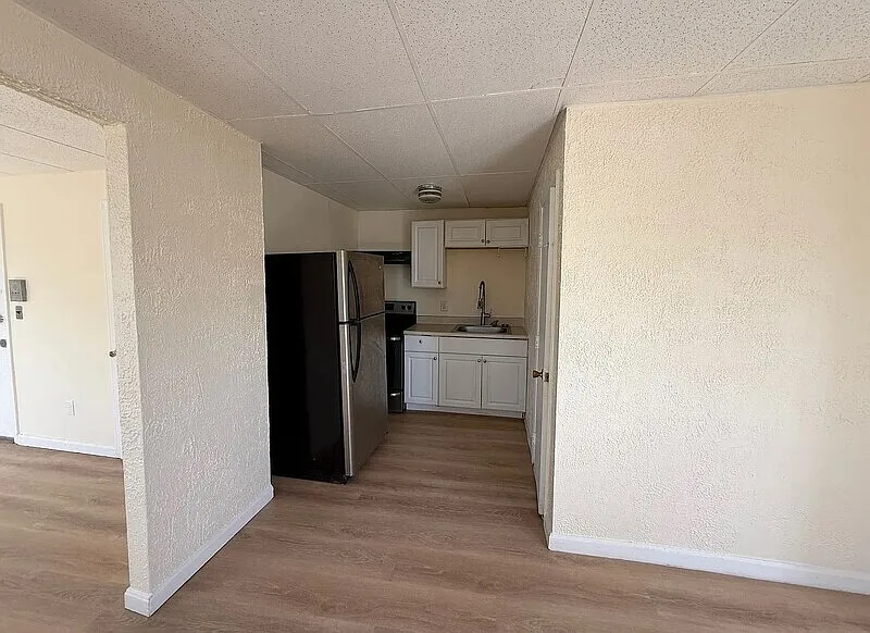 Studio, 1.0 bath, 375 sqft, $1,770 — Photo 2