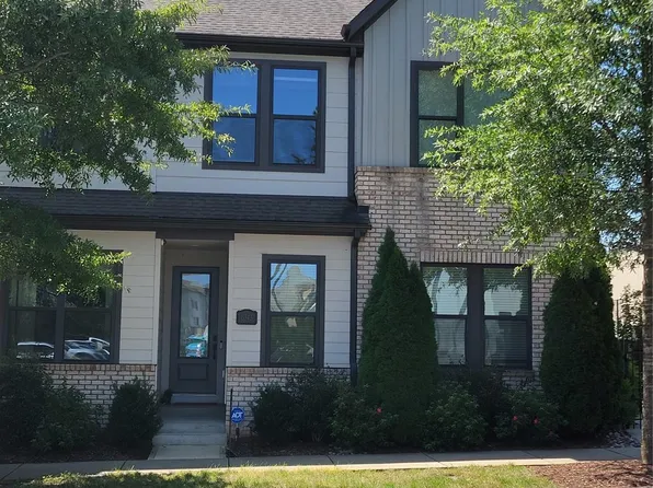 6343 Southgrove St, Charlotte, NC 28277