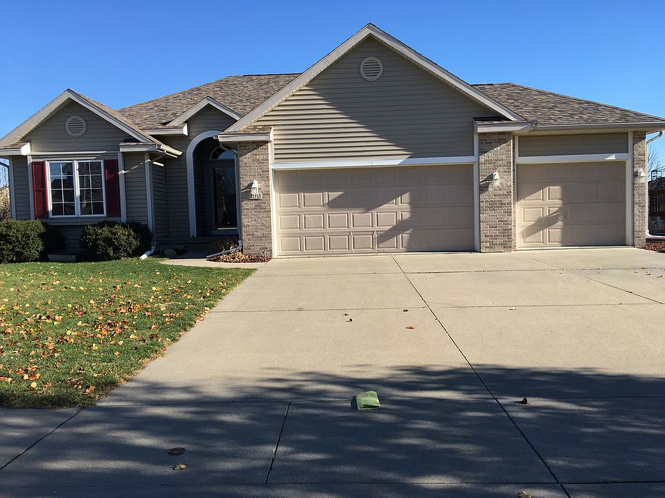 Walk-out Ranch with 3 Car Ga