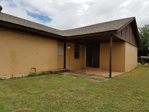 Covered patio in backyard