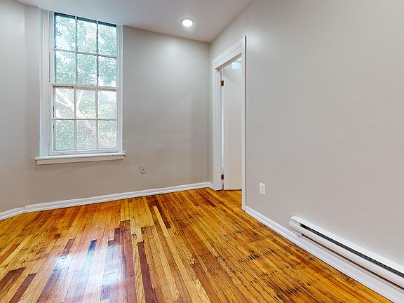 4th image of 1114 Spruce St
