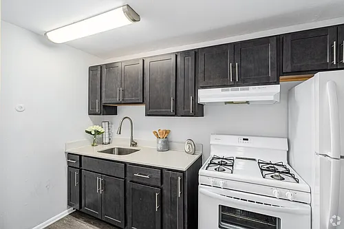 631 W Fisher Ave #B-8 Photo 1