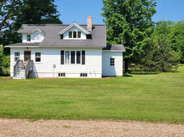 35045 Pike River Rd, Chassell, MI 49916