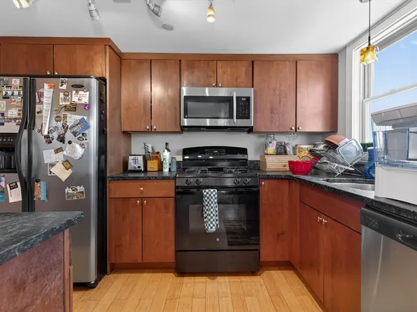 2 Boylston St APT 1, Jamaica Plain, MA 02130