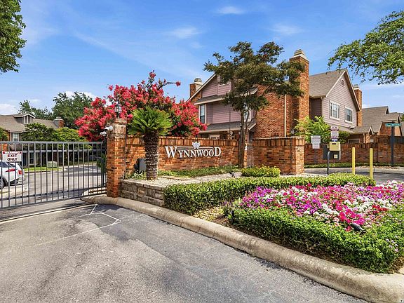 2nd image of 74 CHAPEL HILL CIR #74