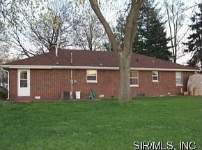 1st image of 5 Sheryl Dr