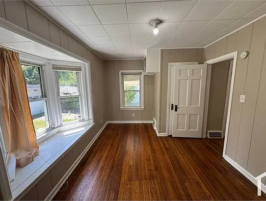 9518 Plymouth Ave — Photo 6