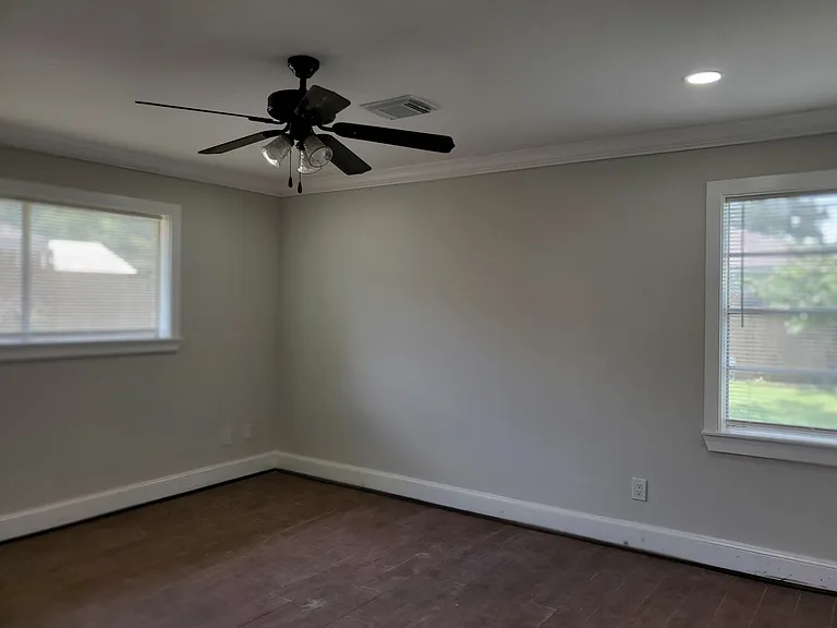 8302 Garden Parks Dr — Photo 17