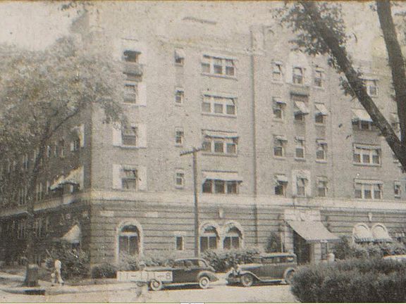 4th image of 20 W 36th St #508