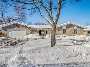 8818 Kolmar Ave, Skokie, IL 60076