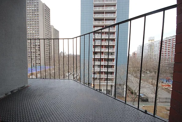 Rented by Bold New York | media 33