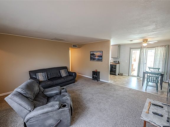 4th image of 2520 E Hearne Avenue