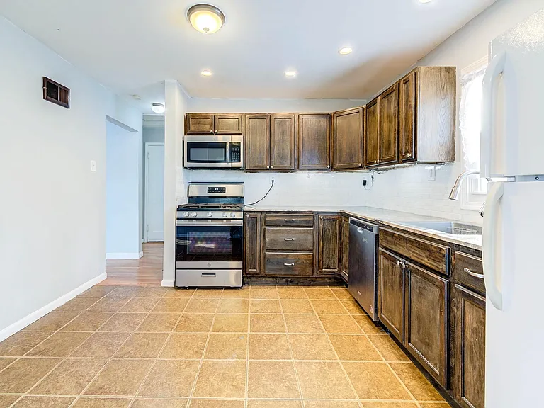 9708 Margo Ann Ln — Photo 9