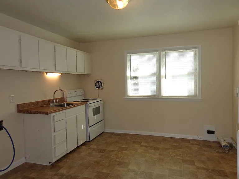 4626 Coronet Ave — Photo 4