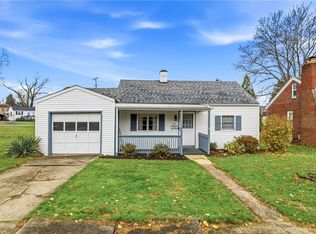 1122 Memorial Blvd, Sharon, PA