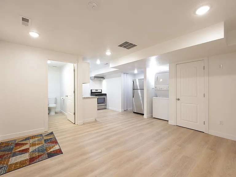 534 Firestone Dr #1 — Photo 2