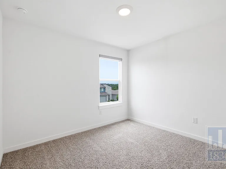 10925 Tildon Ave — Photo 21