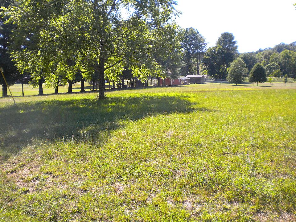 1st image of Meadowview Dr