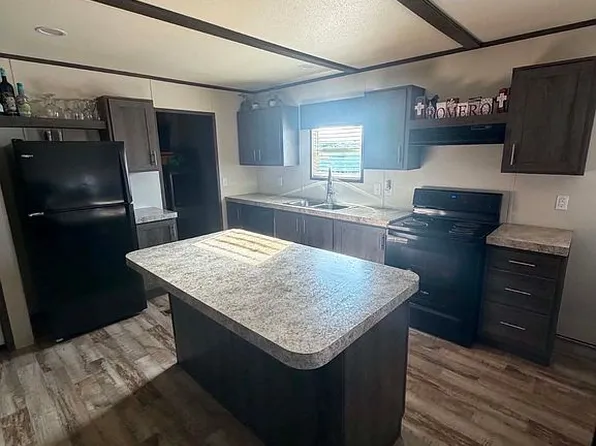 454 Bridlewood Dr, San Marcos, TX 78666
