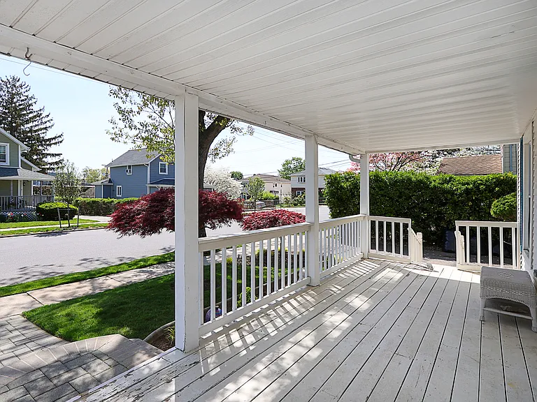 237 Fulton St — Photo 4