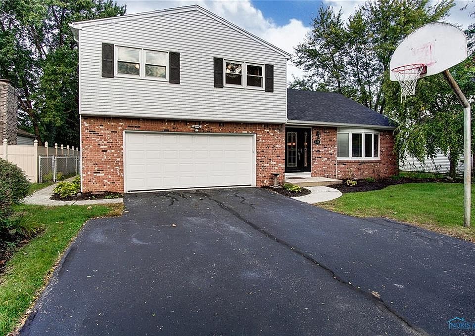 1st image of 613 Pasteur Ave