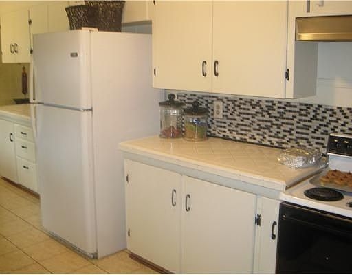 2nd image of 610 Rosalie St