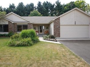 586 Pine View Pass, Lake Villa, IL 60046