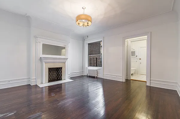 Rented by Dixon Advisory USA Inc. | media 63