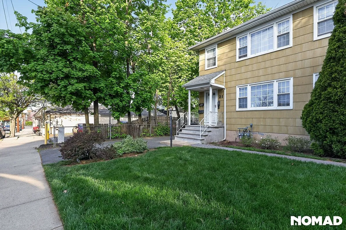 Building Photo - 21 Highland Ave