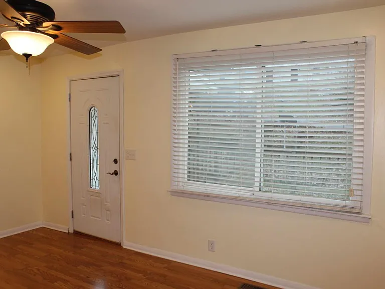 3806 Dakota Ave — Photo 4