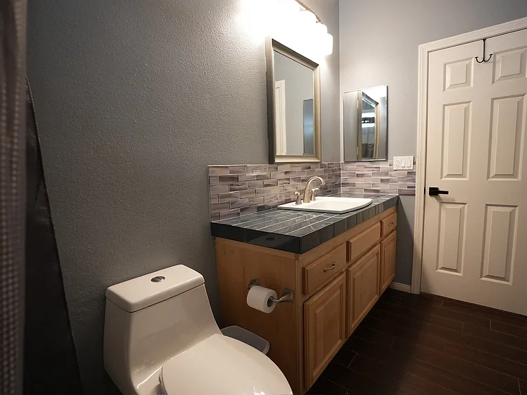 Gleneagles Dr — Photo 15