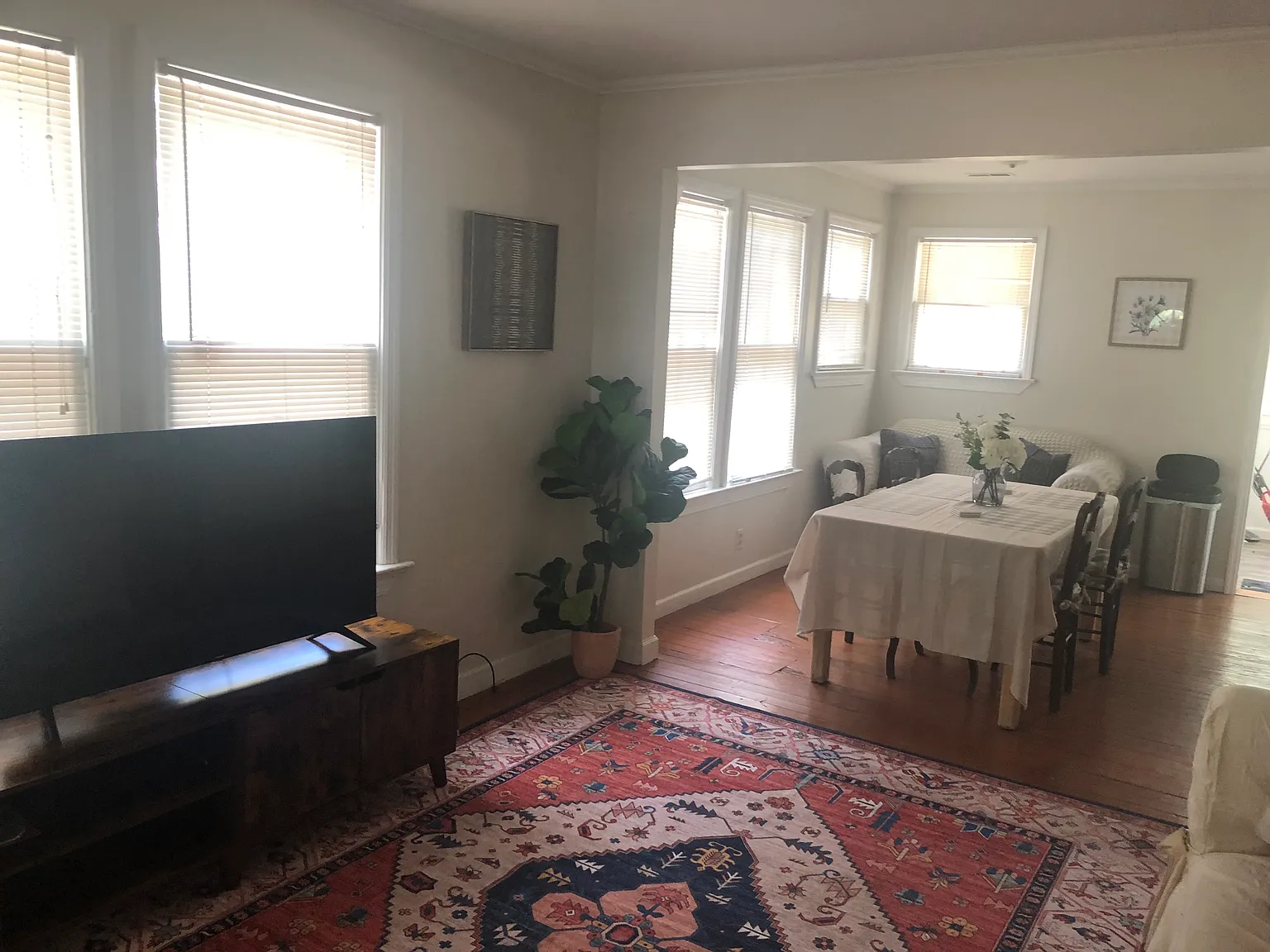 4 bed, 1274 sqft, $3,200 — Photo 2