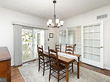 124 Ravenswood Ct — Photo 11