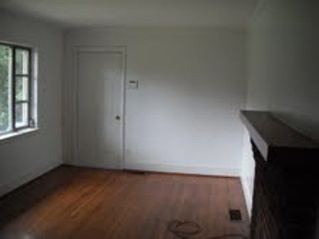 2nd image of 5135 Lakeview Rd