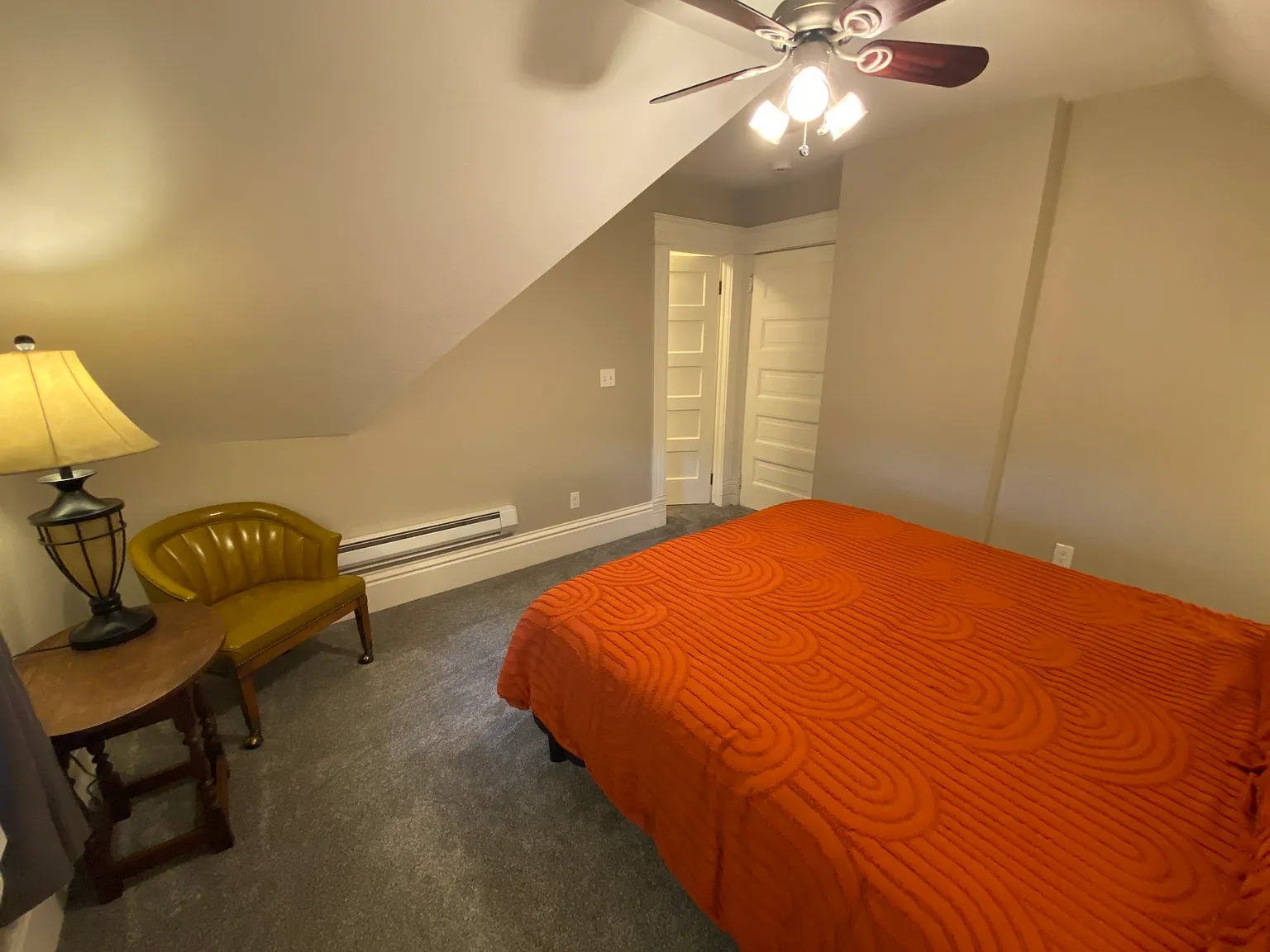 2 bed, 4100 sqft, $1,250 — Photo 4