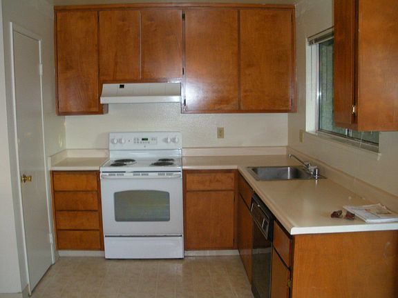 3rd image of 4024 Vosburg St