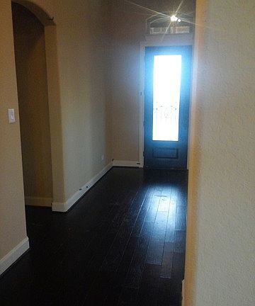 5th image of 8910 Irving Hl