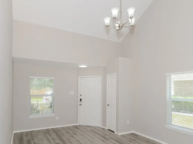 7318 Cypress Prairie Dr — Photo 4