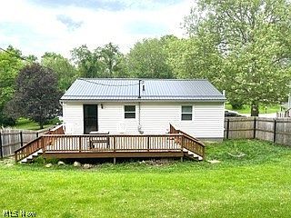 4th image of 129 Myrna Dr