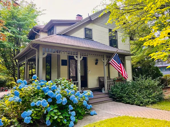 136 Bowdoin St, Springfield, MA 01109