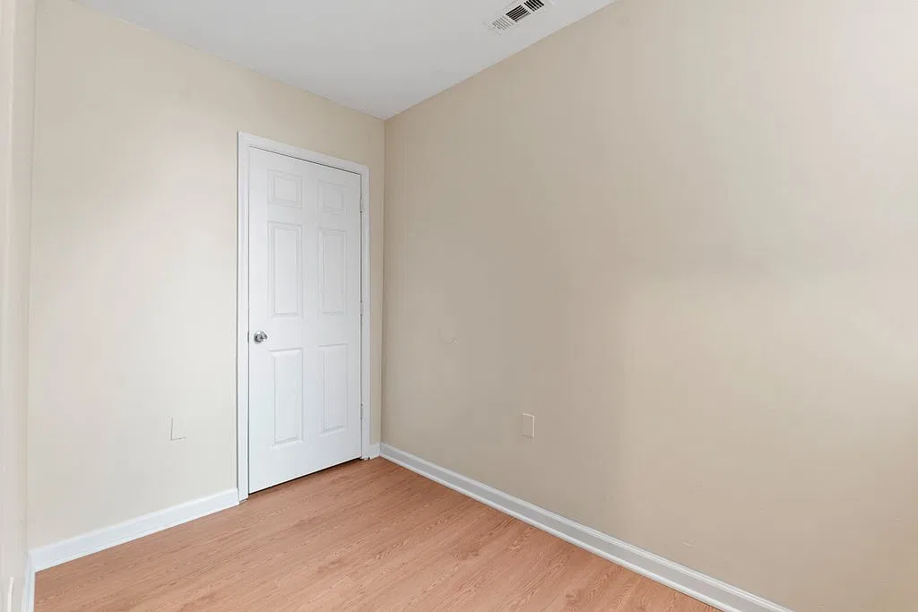 428 East Lorraine Avenue - 1 — Photo 4