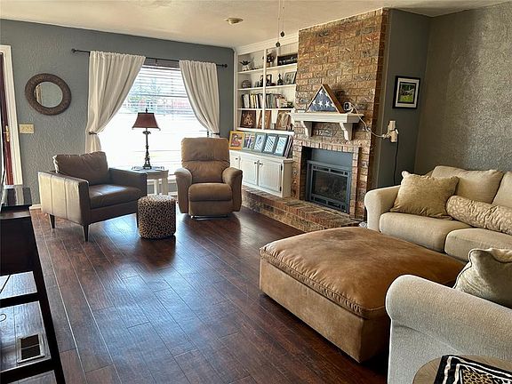 3rd image of 1603 W Country Club Blvd Unit 1