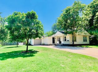 1416 W 1st St, Elk City, OK 73644