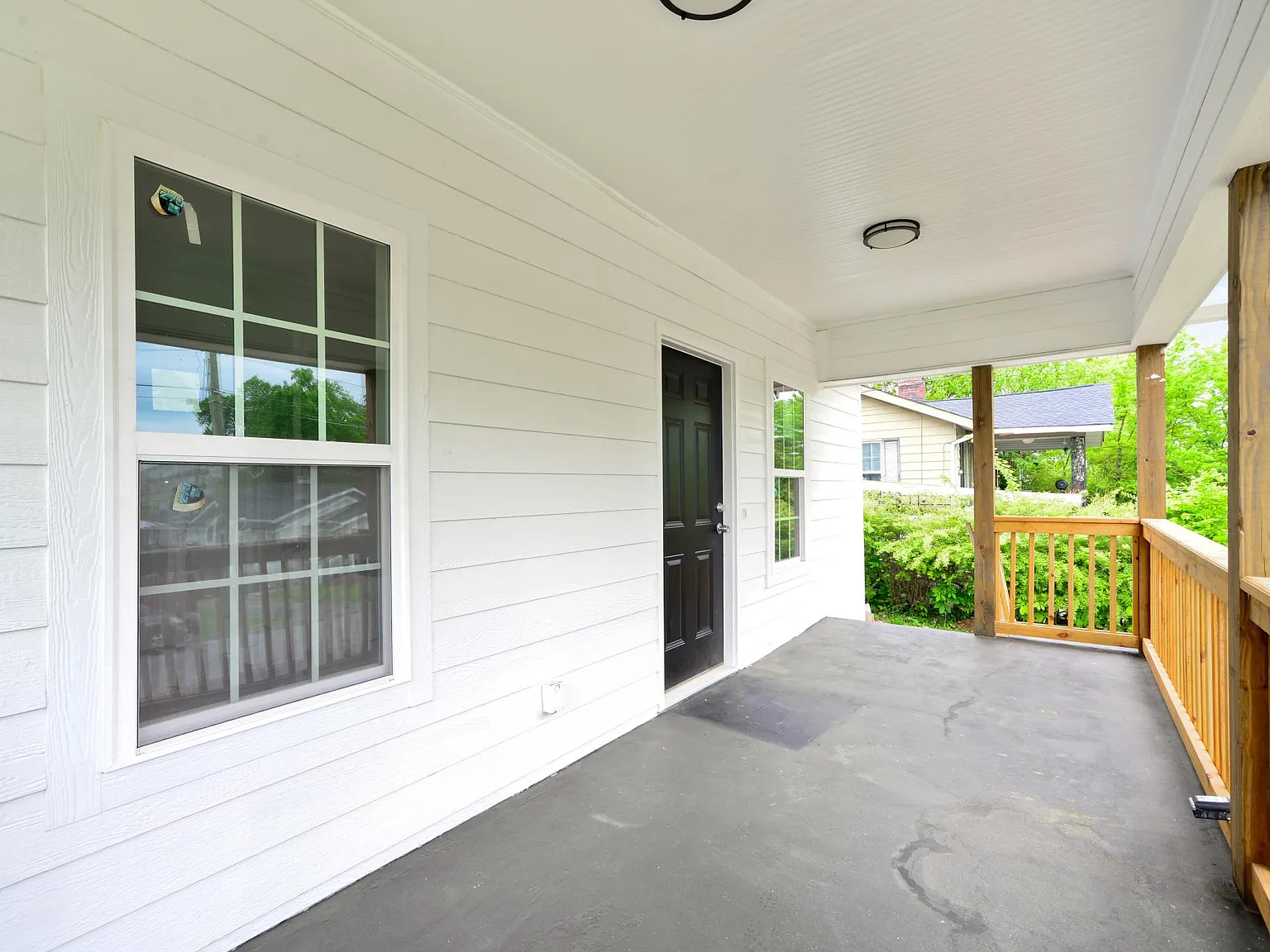 1240 Wheeler Ave — Photo 2